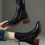Jolie | Bottines en cuir à talon moyen