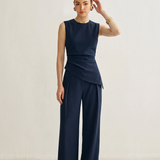 Béatrice | Ensemble haut asymétrique sans manches et pantalon plissé