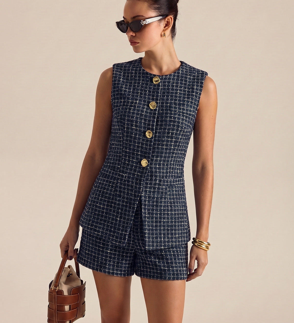 Elvie | Ensemble gilet et short en tweed à boutons métalliques