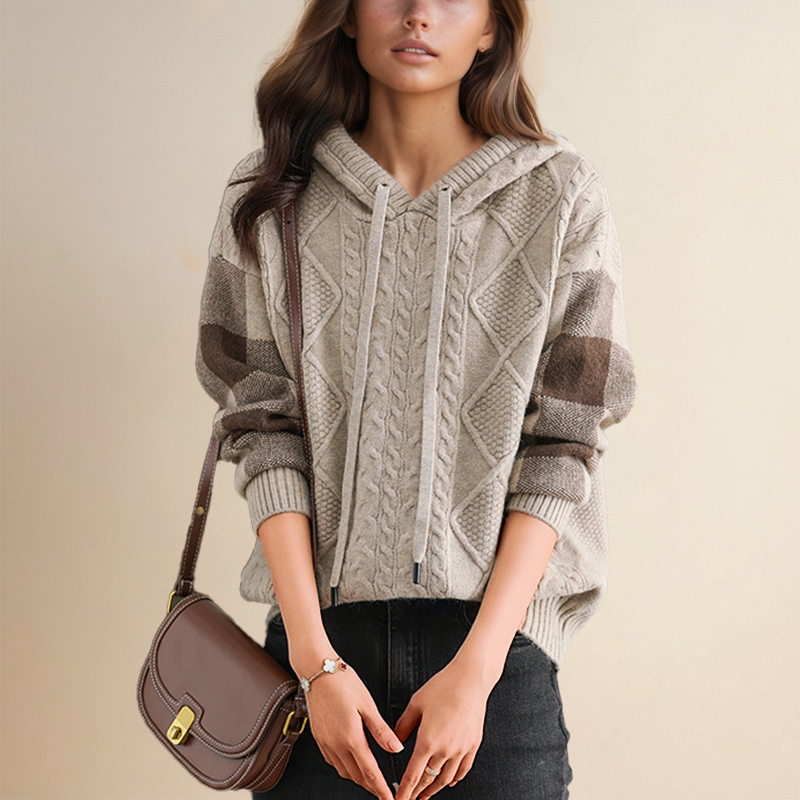 Julie | Pull à Capuche en Tricot Cable