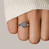 Bague en or pour le solstice d'été